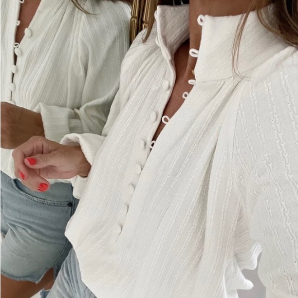 Vita Grace Palma Fine Gauge Sweater in Ivory White - Picture 3 of 15